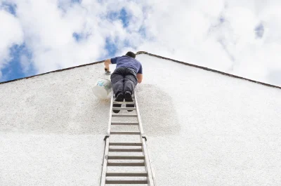 Peinture extérieure à Descartes — façades et ravalement